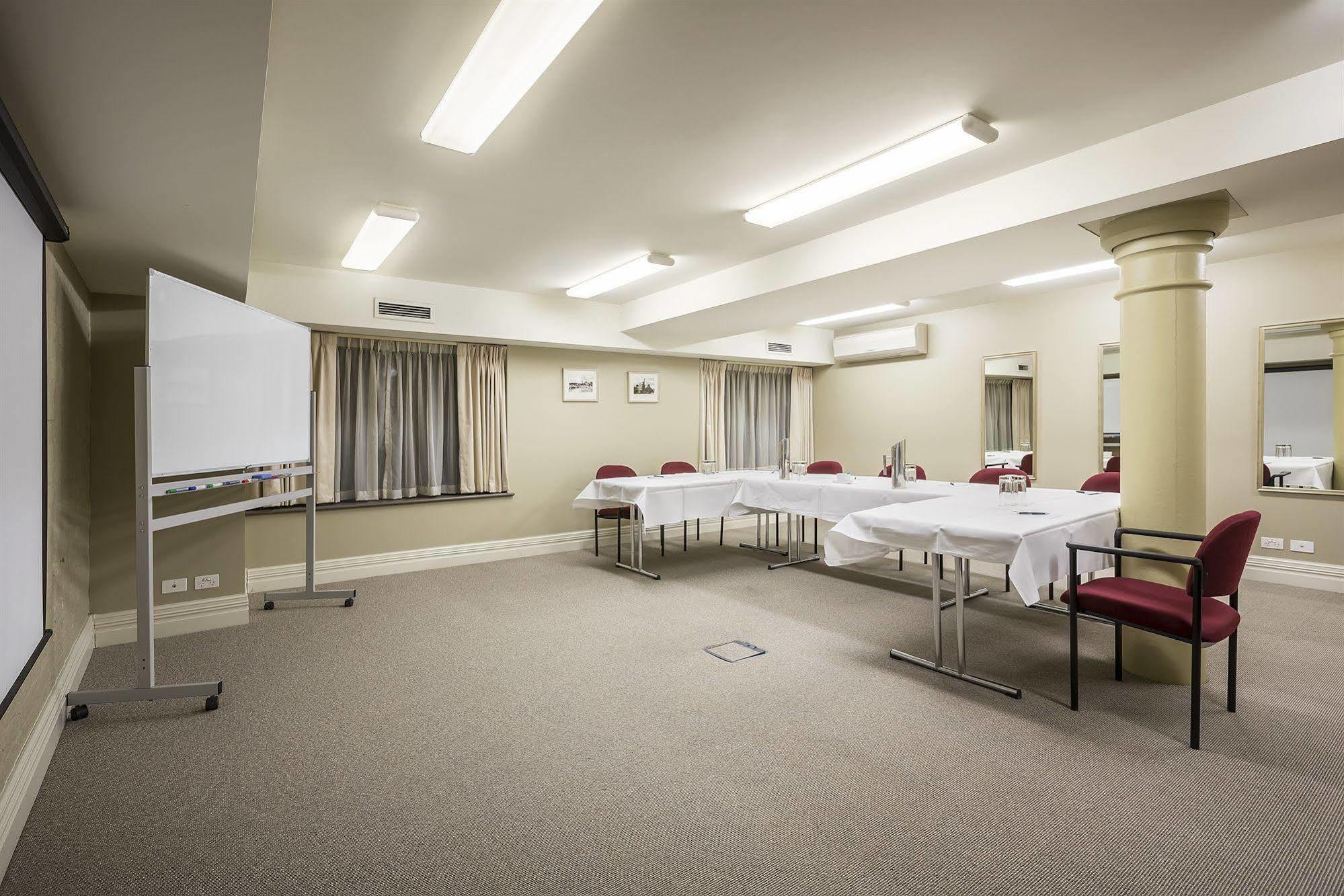 Launceston Central Apartment Hotel Official מראה חיצוני תמונה